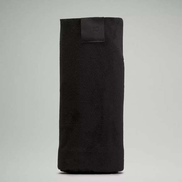 Lululemon The Towel - Picture 2 of 7